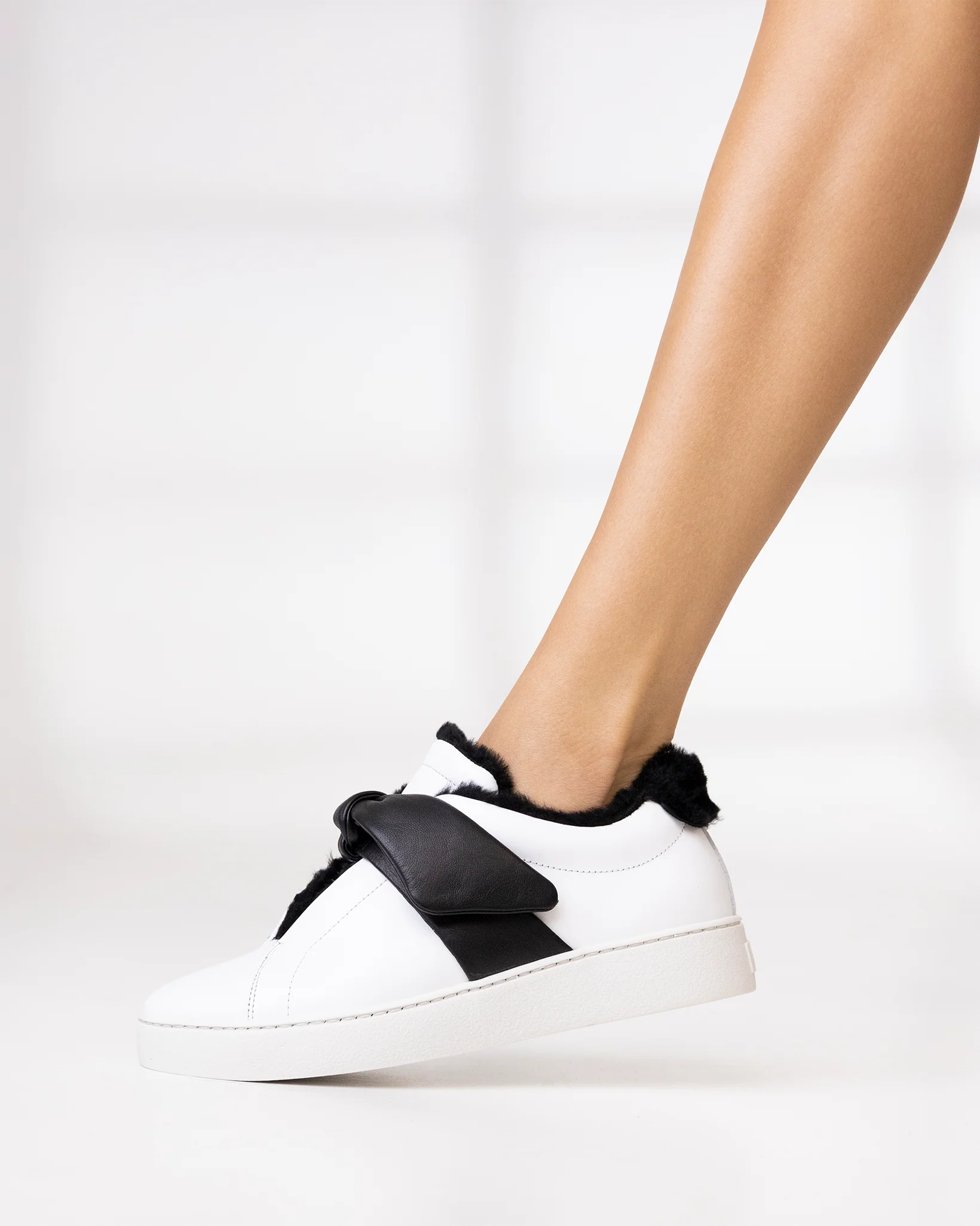 Asymmetric Clarita Sneaker Montone Black - Image 4