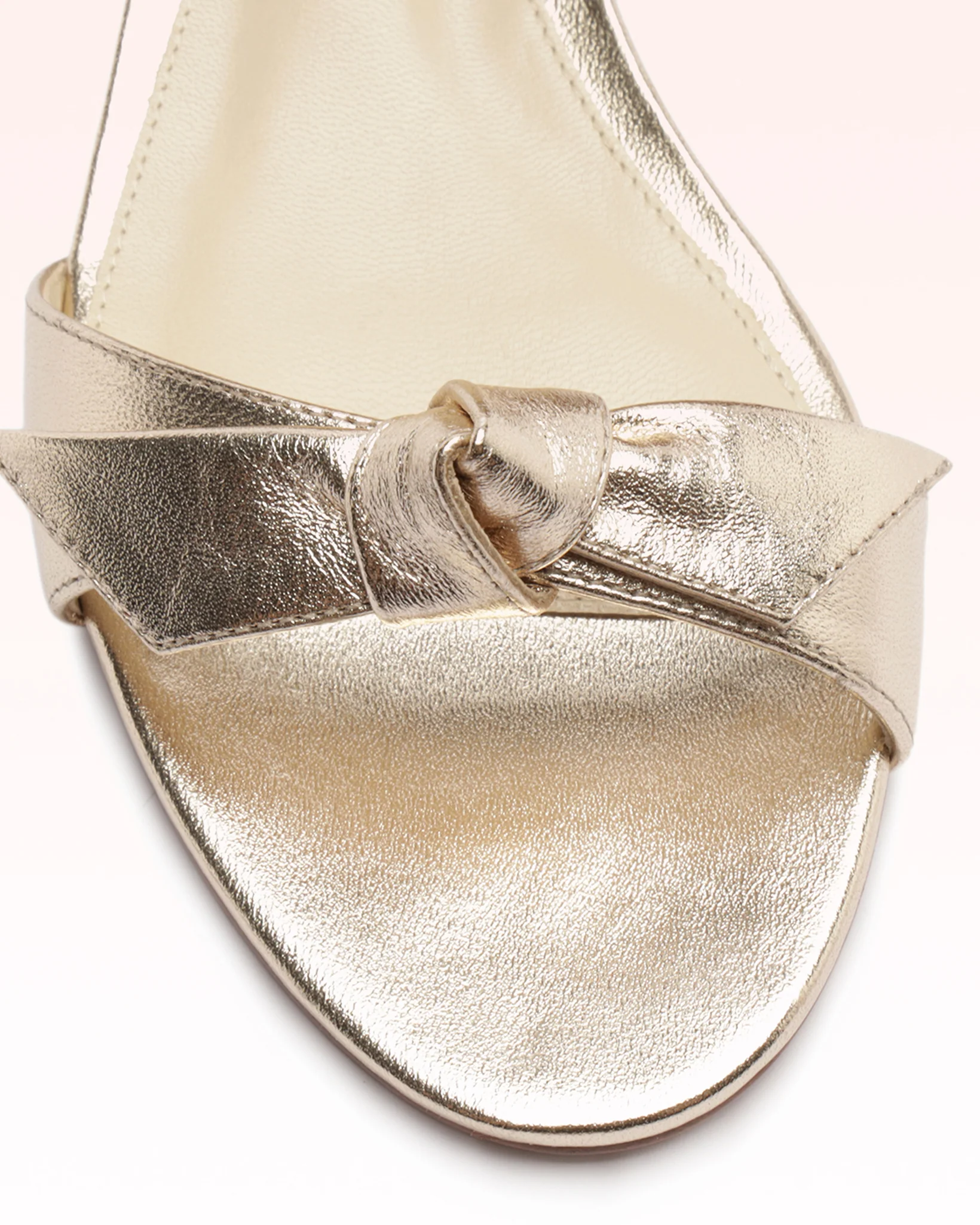 Clarita 30 Golden - Image 5
